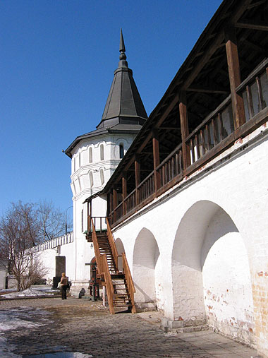  2003.